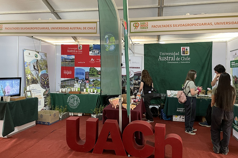 UACh participó del evento silvoagropecuario más importante de Chile