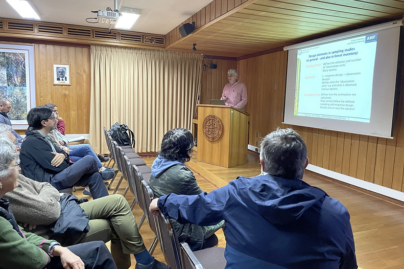 Investigador de la Universidad de Göttingen, Alemania, dictó charla sobre inventarios forestales